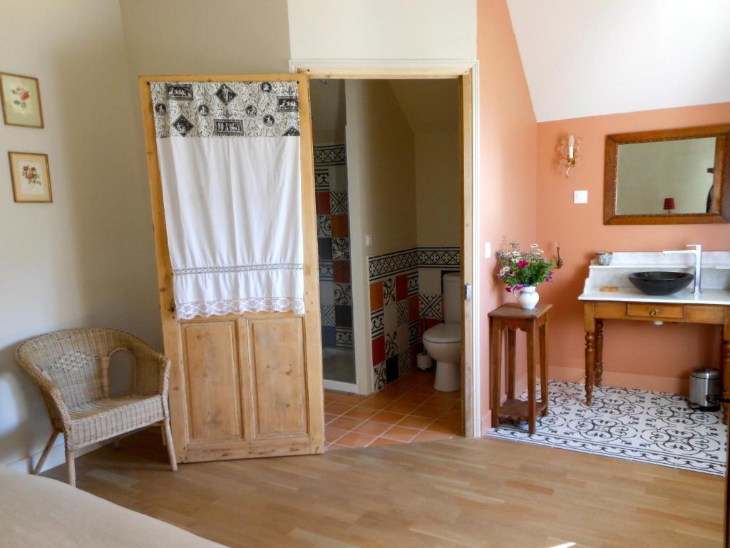 Auberge De La Tuilerie Surgy Phòng bức ảnh